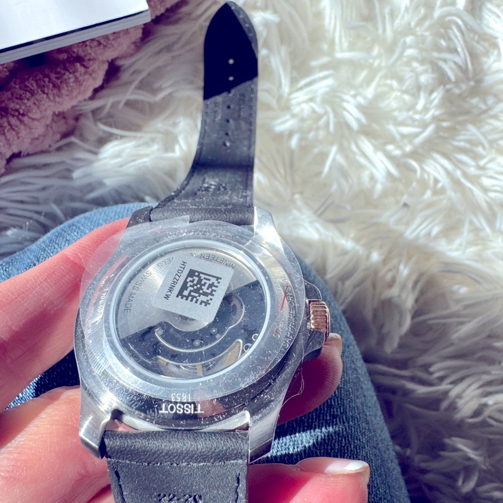NWT TISSOT V8 SWISSMATIC - Discontinued and Hard to Find - Picture 5 of 16